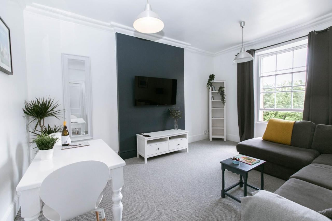 Spacious Apartment, Free Parking, Central Location Near To Uni, Hospital, Town Exeter Eksteriør bilde