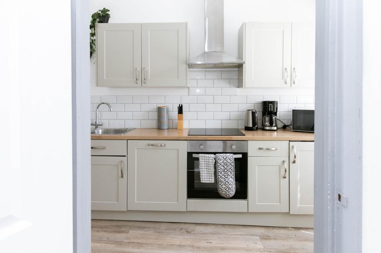 Spacious Apartment, Free Parking, Central Location Near To Uni, Hospital, Town Exeter Eksteriør bilde