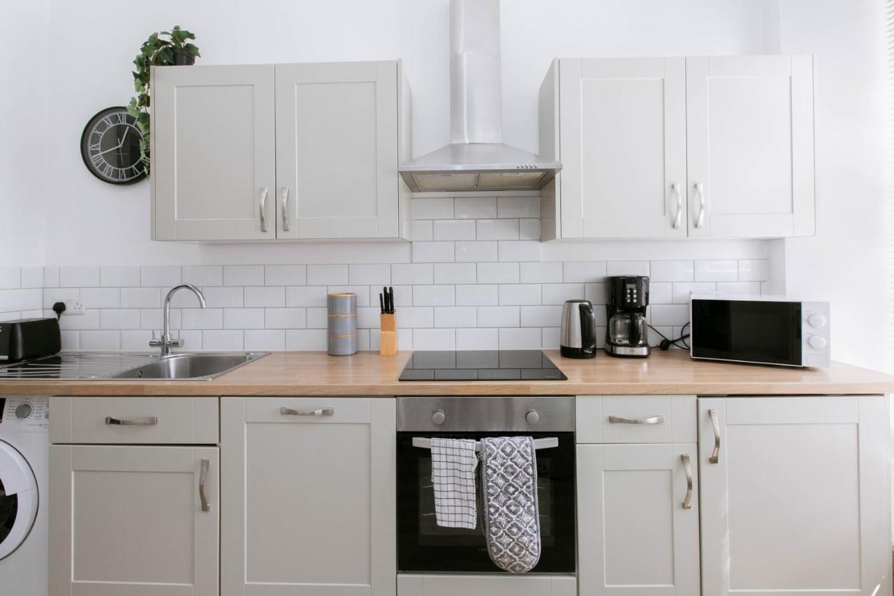 Spacious Apartment, Free Parking, Central Location Near To Uni, Hospital, Town Exeter Eksteriør bilde